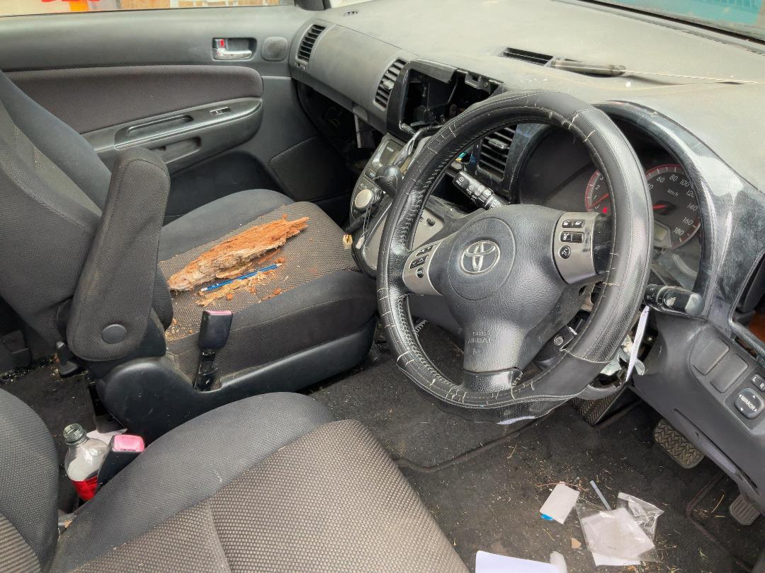 Photo '21' of Toyota Wish