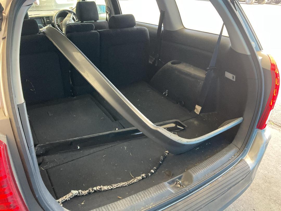 Photo '15' of Toyota Wish