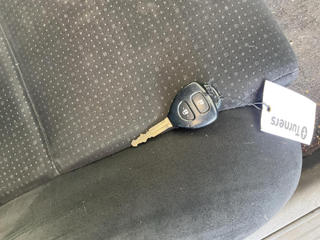 Photo '23' of Toyota Wish