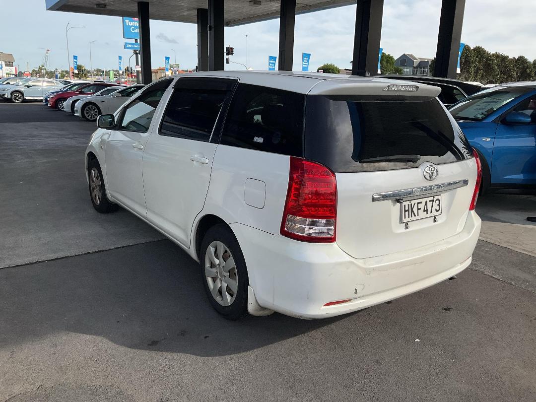 Photo '4' of Toyota Wish