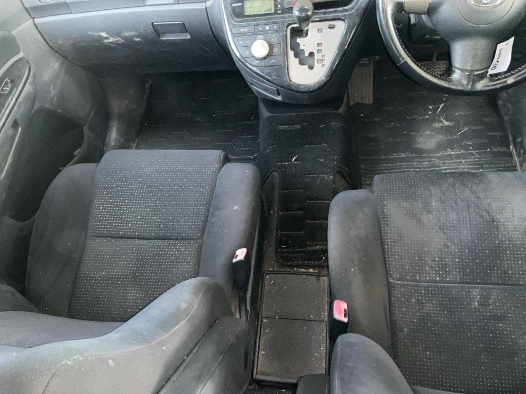 Photo '16' of Toyota Wish