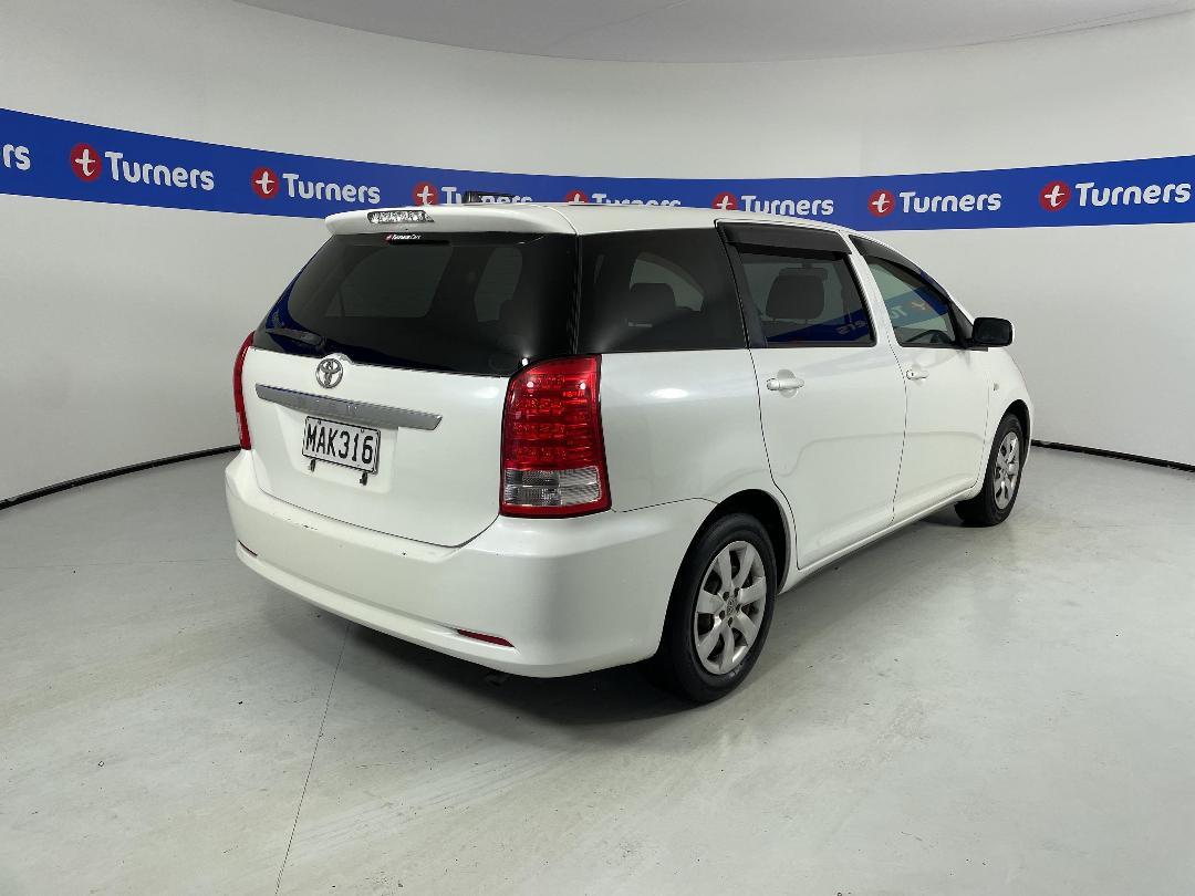 Photo '7' of Toyota Wish