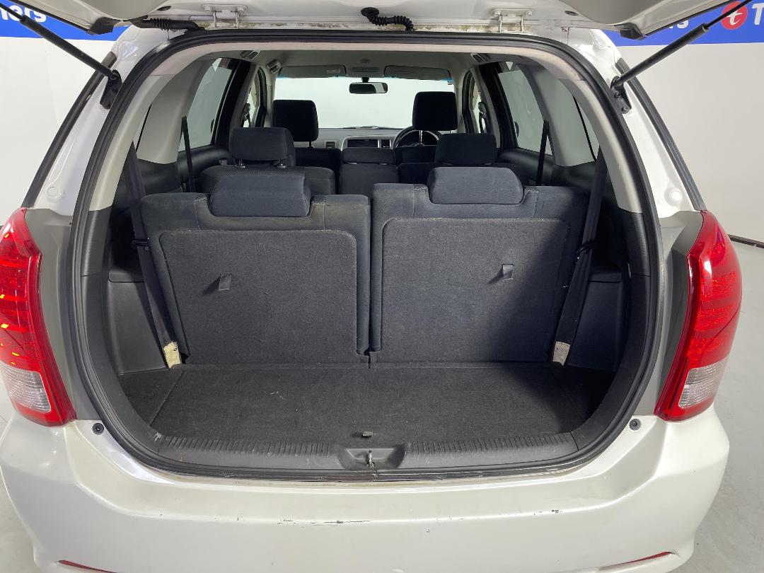 Photo '14' of Toyota Wish