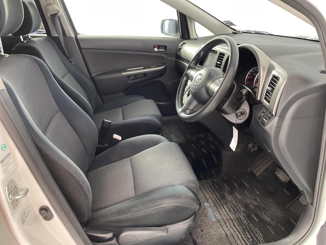 Photo '16' of Toyota Wish