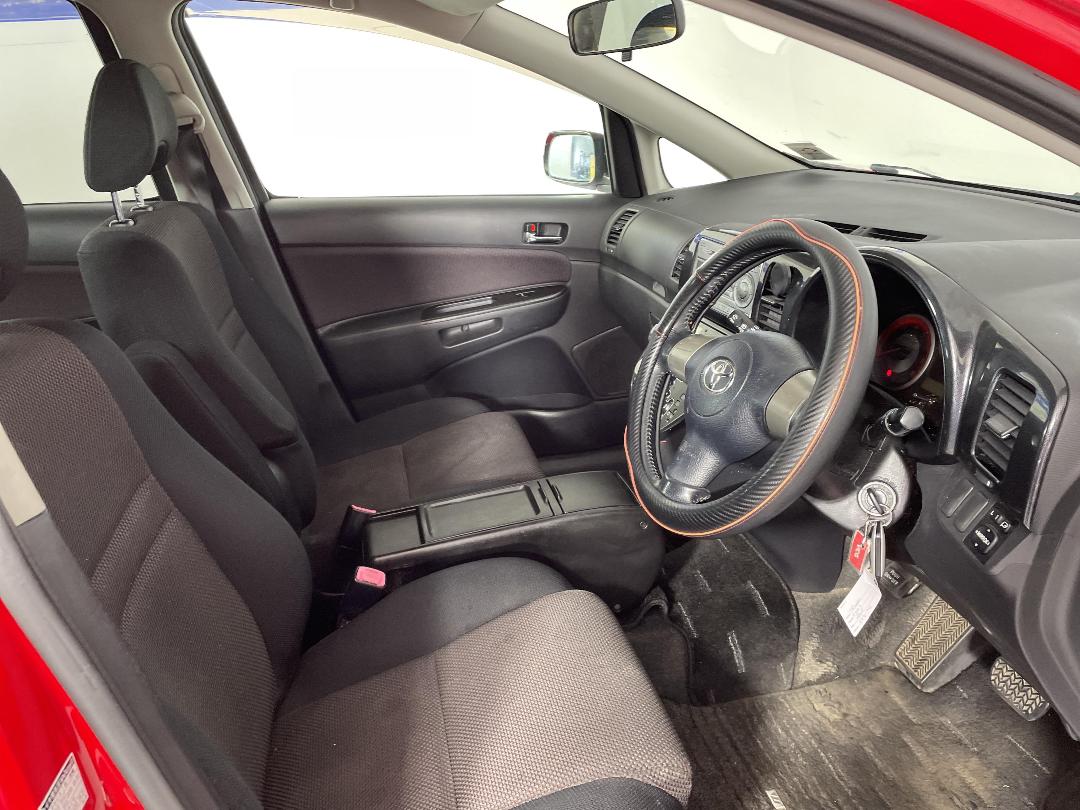 Photo '16' of Toyota Wish