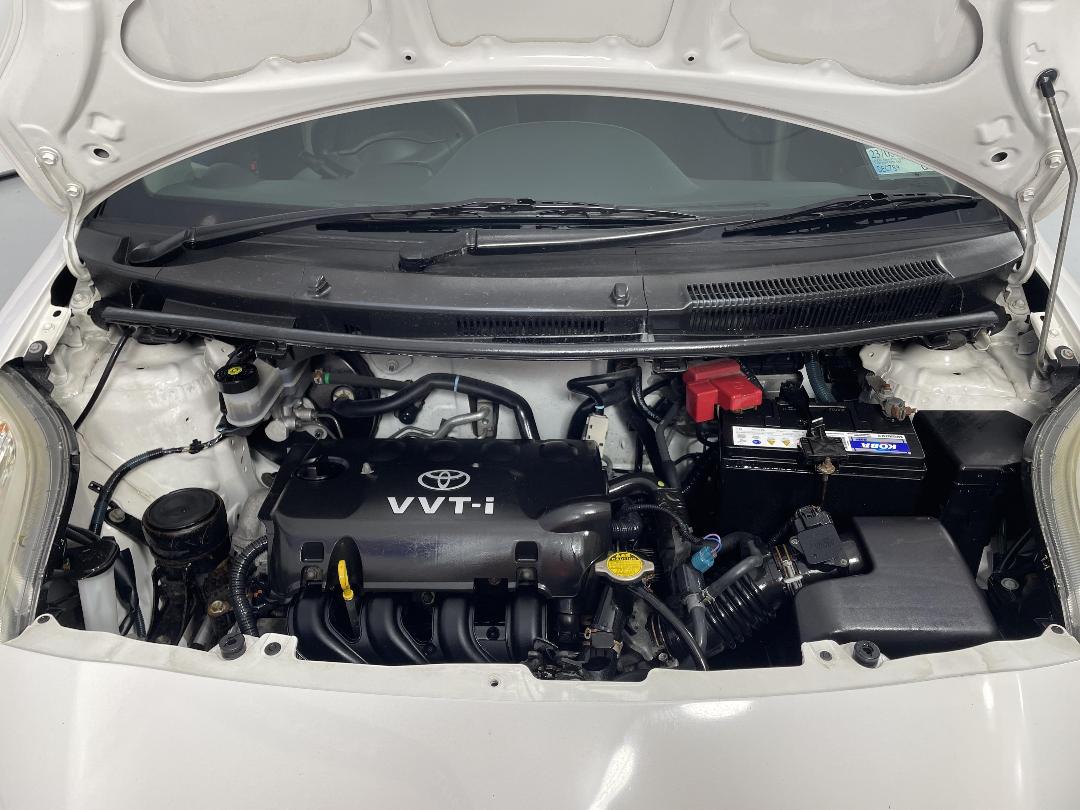 Photo '13' of Toyota Yaris