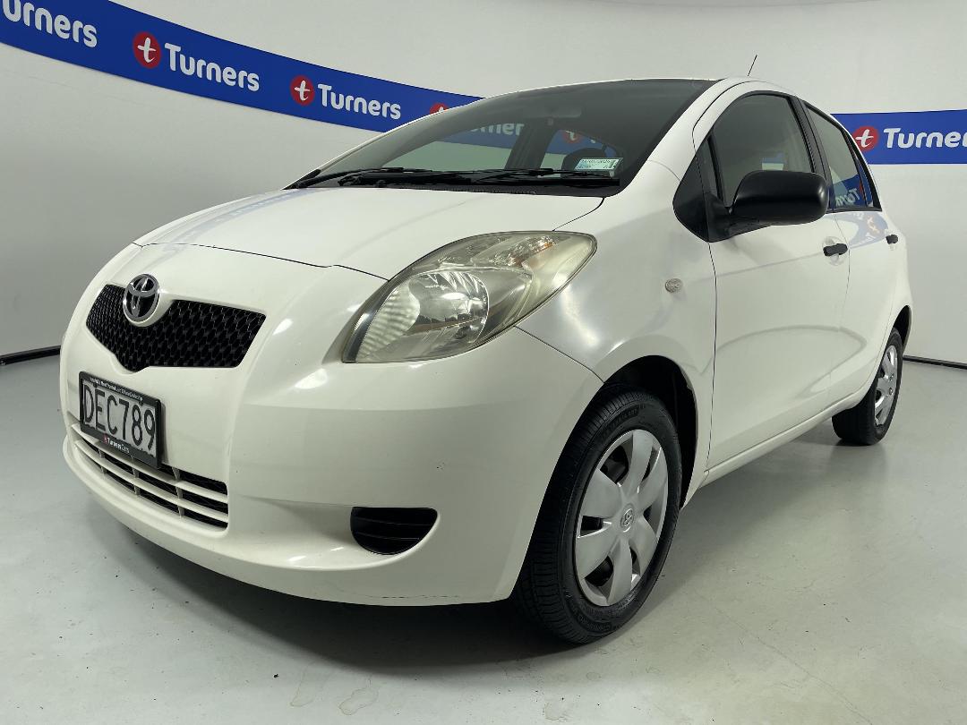 Photo '4' of Toyota Yaris