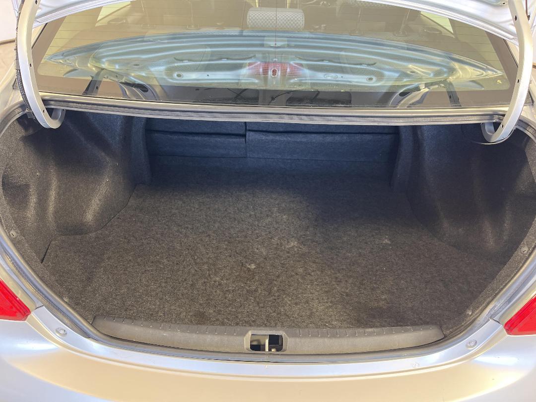 Photo '14' of Toyota Yaris