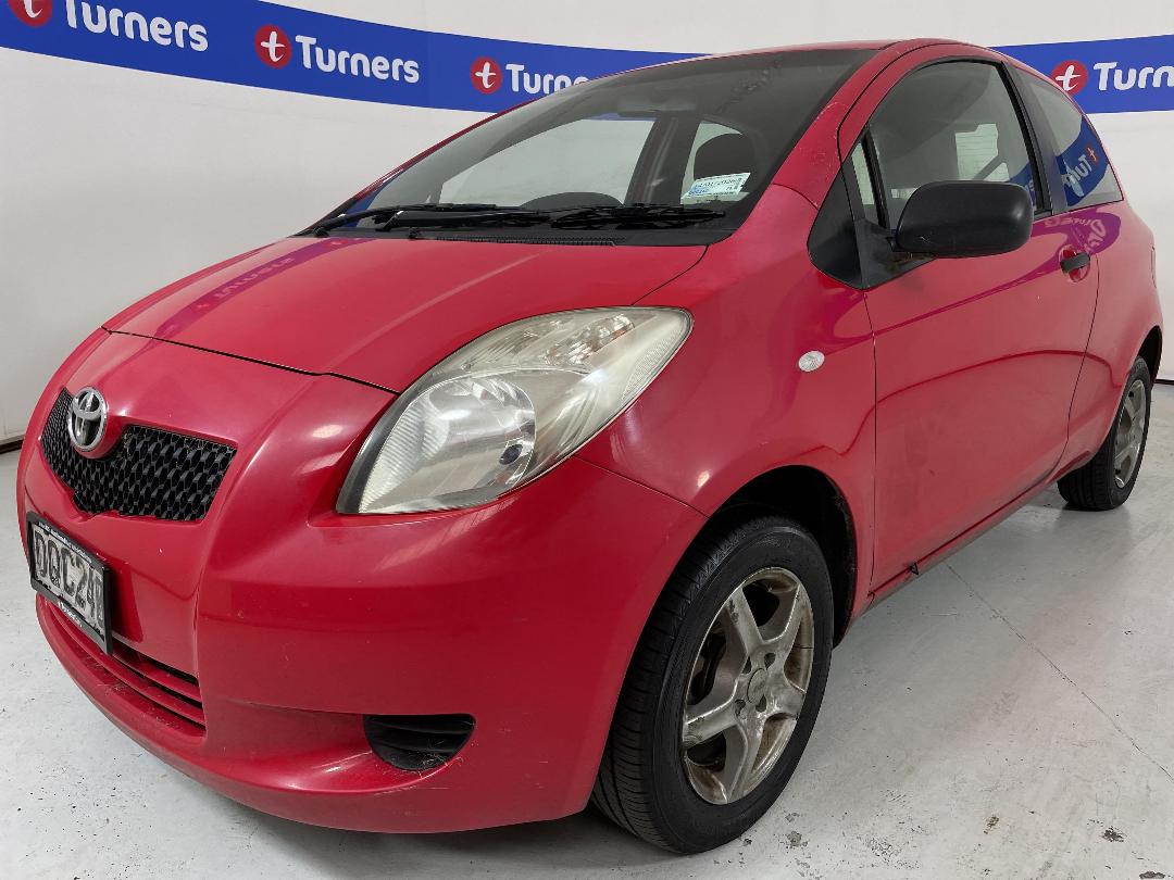 Photo '4' of Toyota Yaris