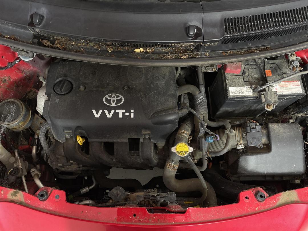 Photo '13' of Toyota Yaris