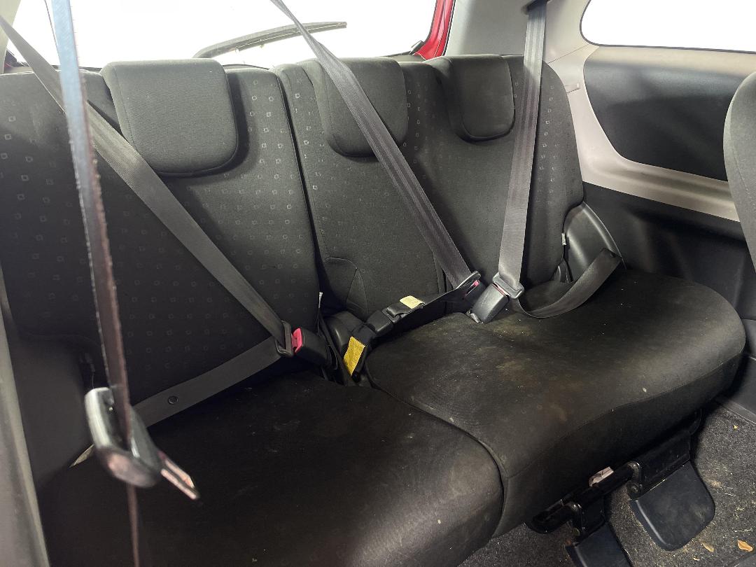 Photo '19' of Toyota Yaris