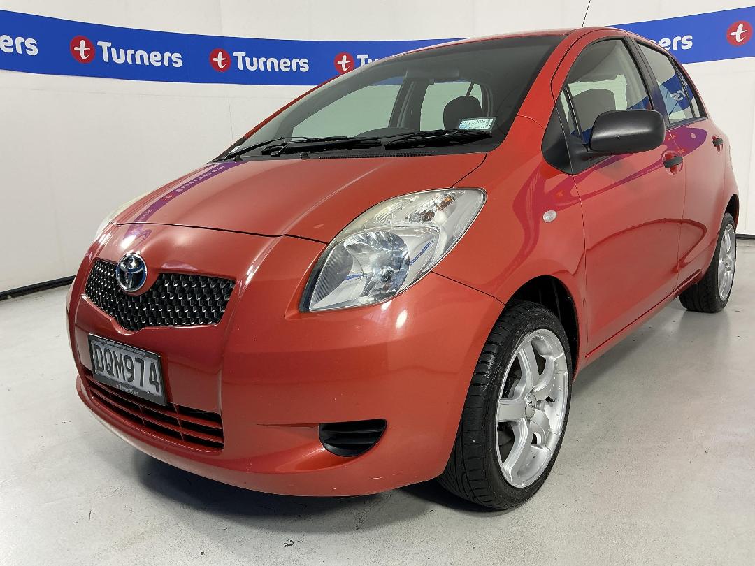 Photo '4' of Toyota Yaris Photo '4' of Toyota Yaris