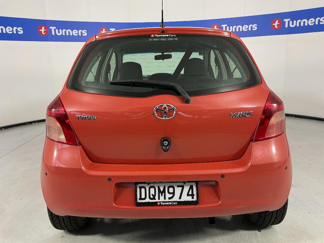 Photo '6' of Toyota Yaris Photo '6' of Toyota Yaris