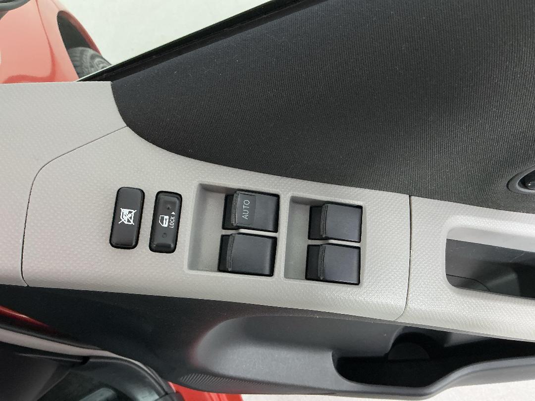 Photo '23' of Toyota Yaris Photo '23' of Toyota Yaris