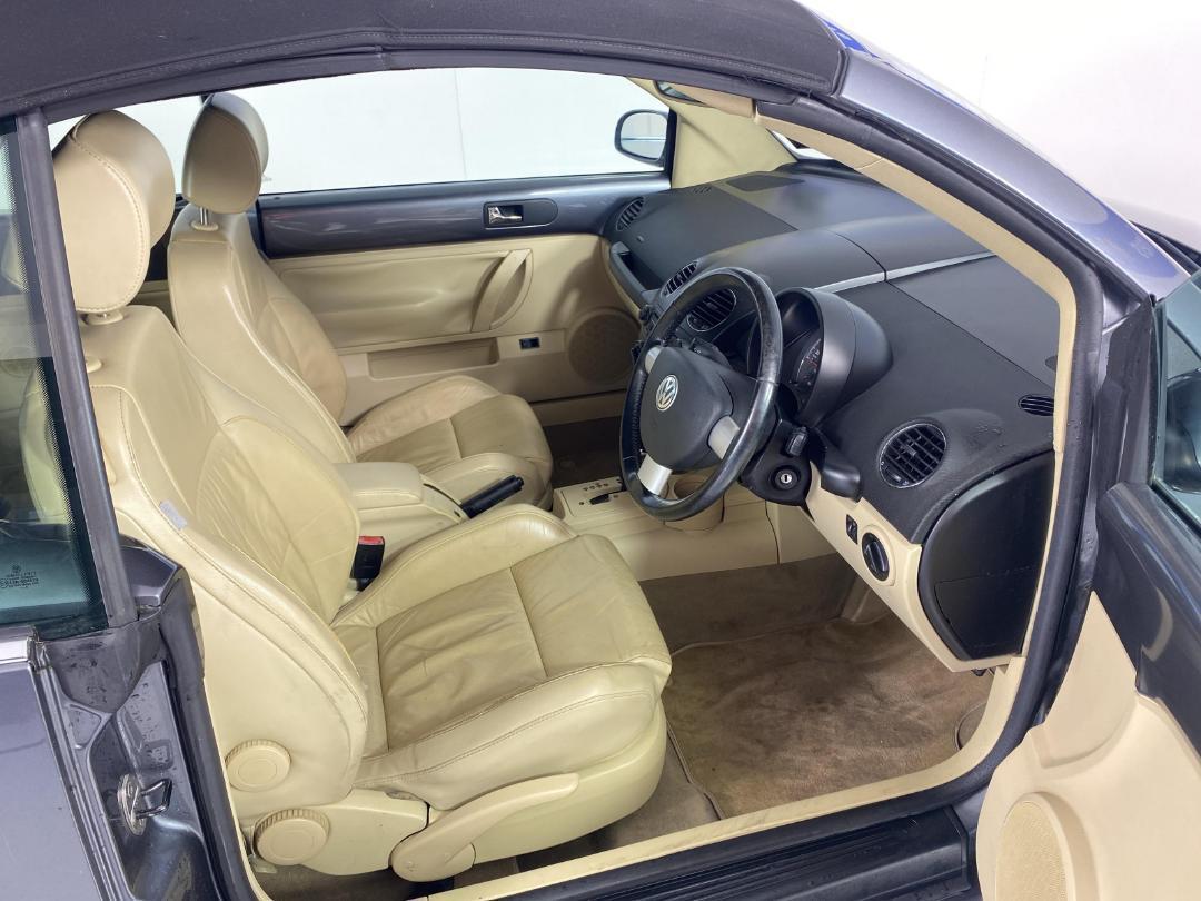 Photo '16' of Volkswagen Beetle Photo '16' of Volkswagen Beetle