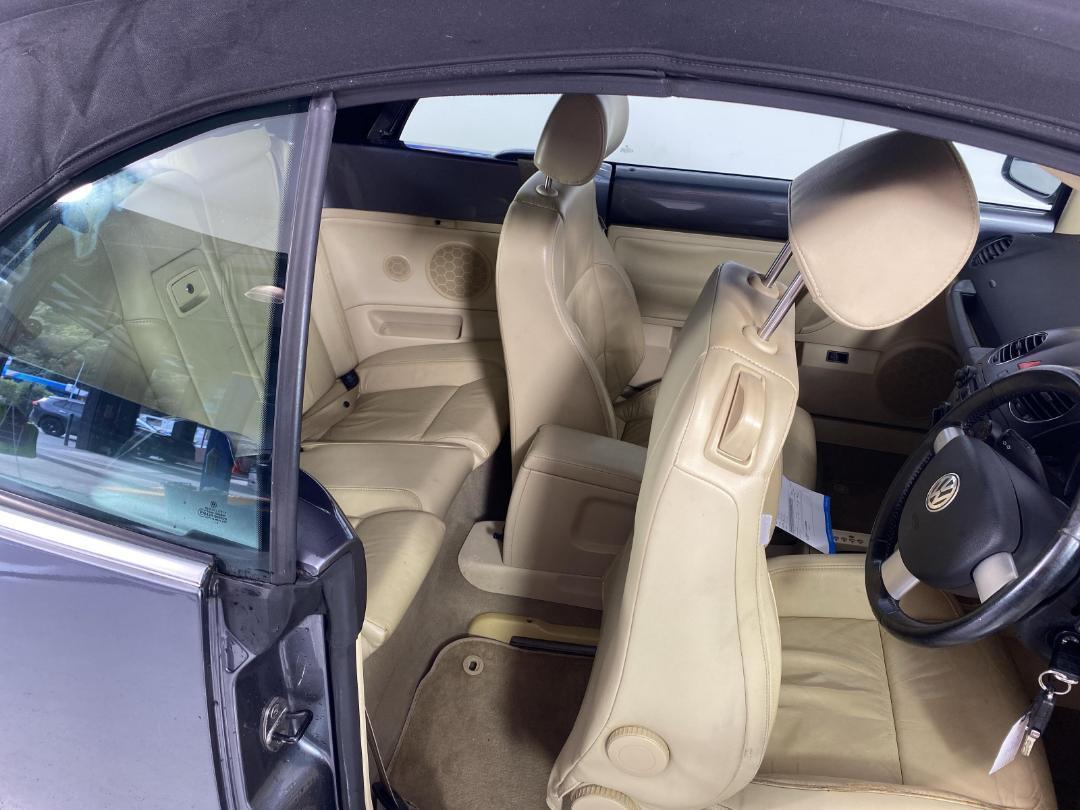 Photo '20' of Volkswagen Beetle Photo '20' of Volkswagen Beetle