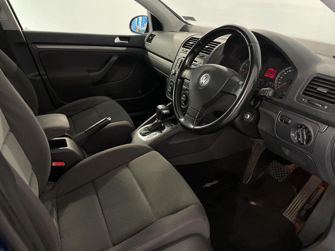 Photo '16' of Volkswagen Golf Photo '16' of Volkswagen Golf