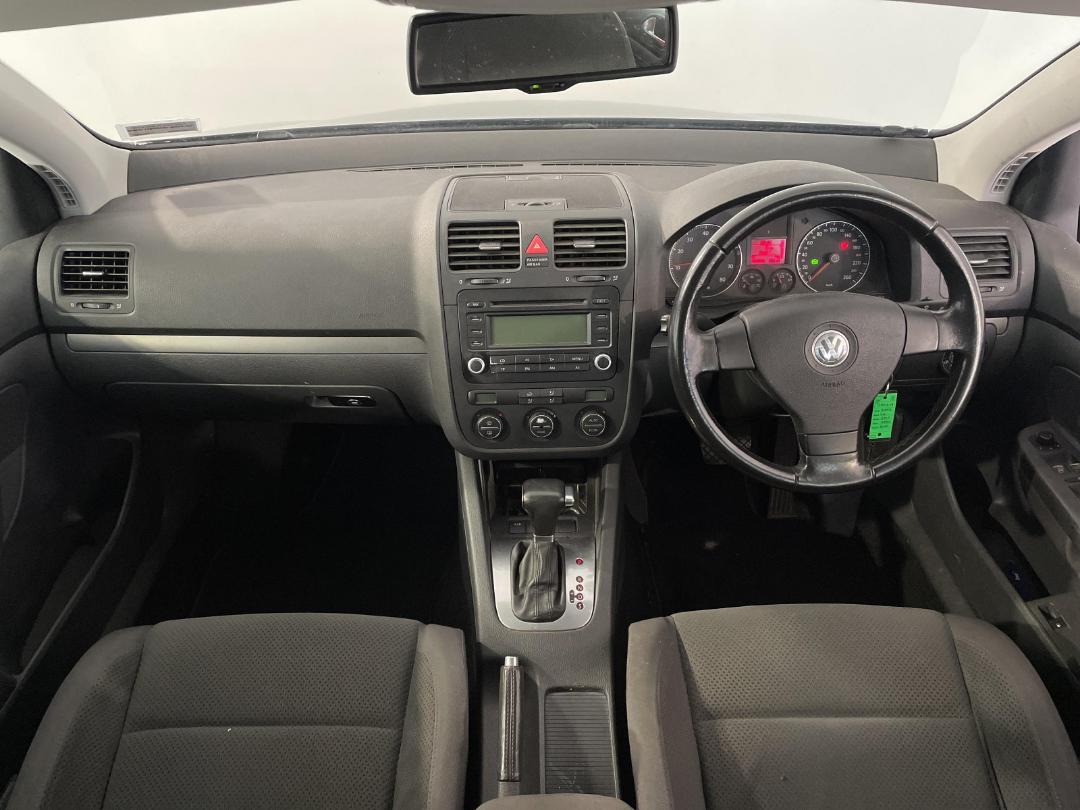 Photo '17' of Volkswagen Golf Photo '17' of Volkswagen Golf