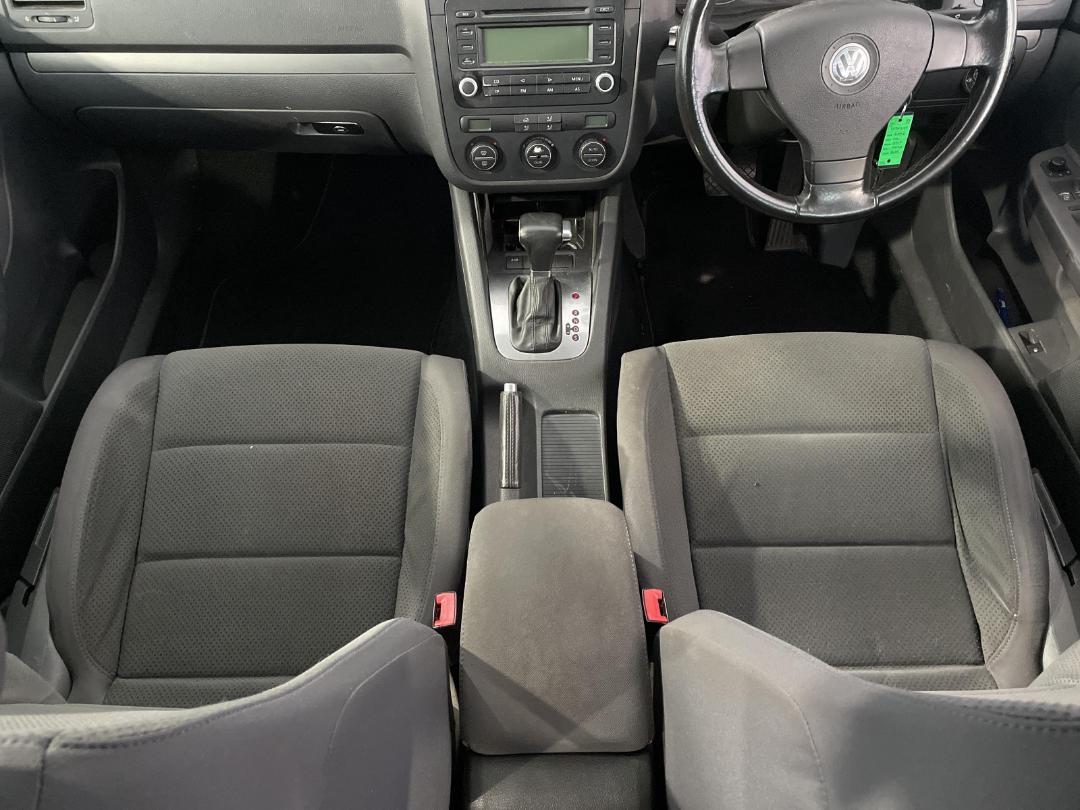 Photo '18' of Volkswagen Golf Photo '18' of Volkswagen Golf