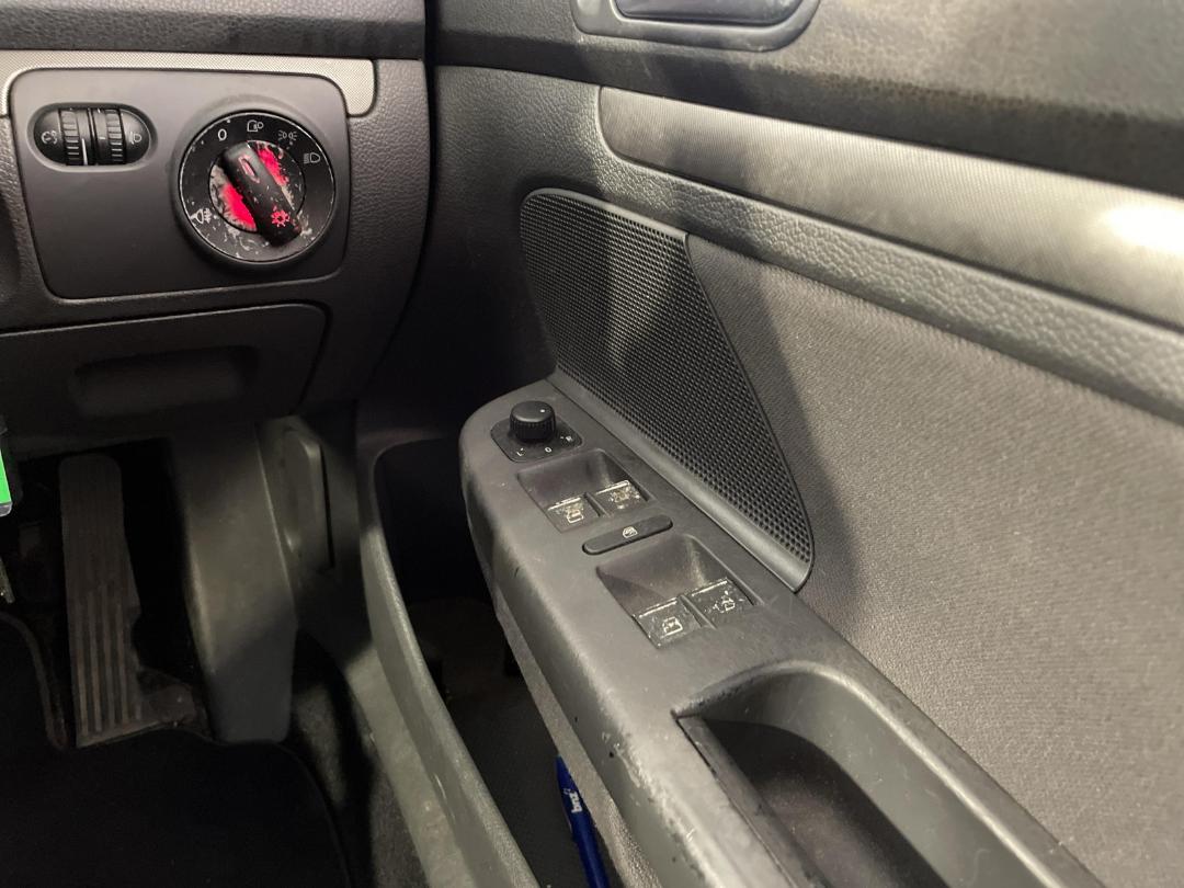 Photo '25' of Volkswagen Golf Photo '25' of Volkswagen Golf