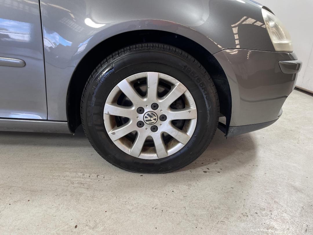 Photo '9' of Volkswagen Golf