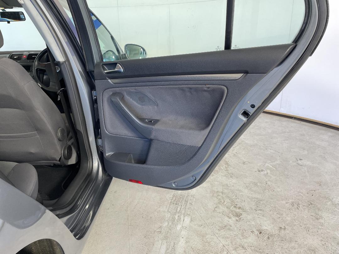 Photo '19' of Volkswagen Golf