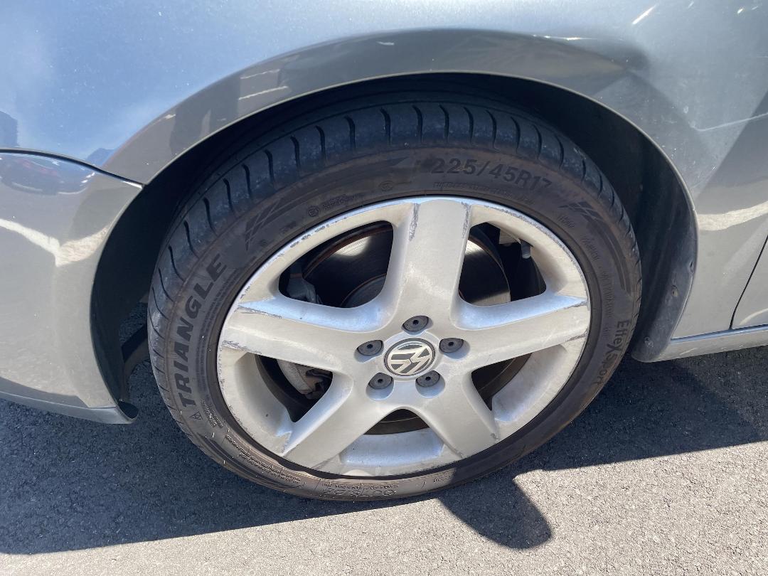 Photo '8' of Volkswagen Golf Photo '8' of Volkswagen Golf