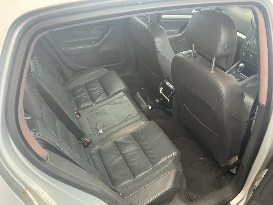 Photo '20' of Volkswagen Golf R32 V6 4M