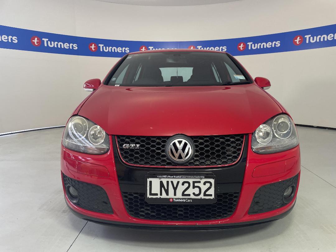 Photo '2' of Volkswagen Golf