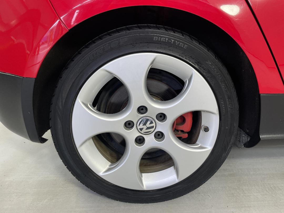 Photo '12' of Volkswagen Golf