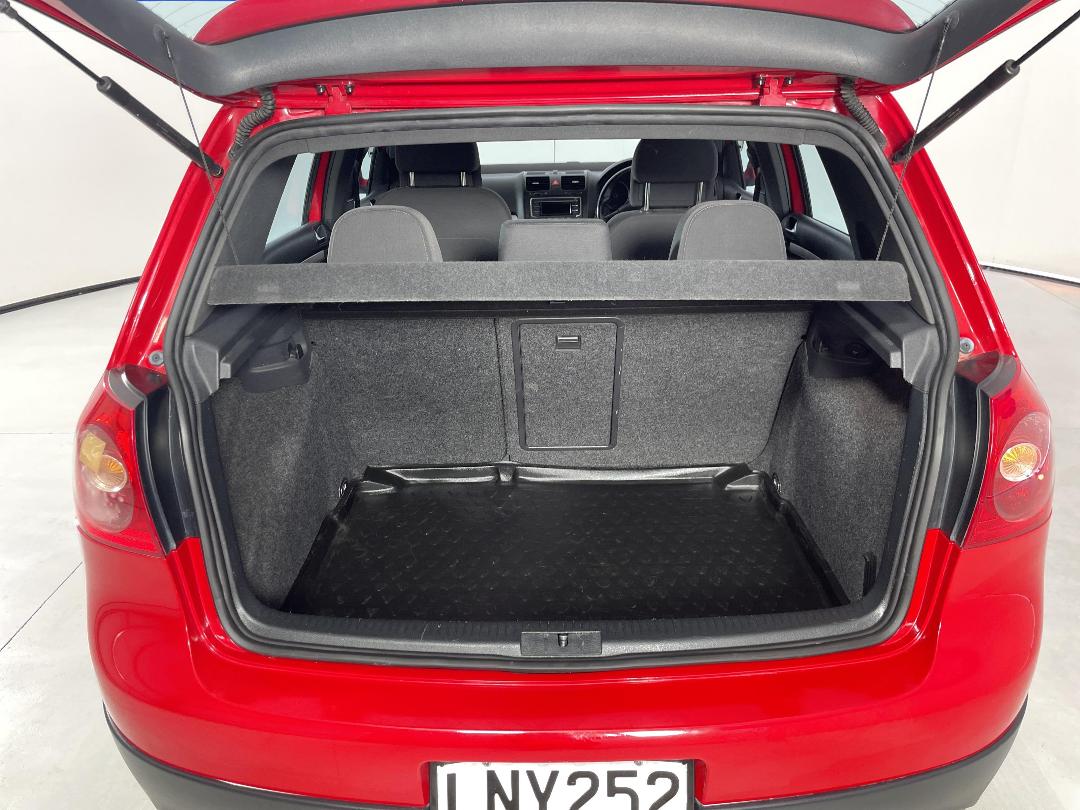 Photo '14' of Volkswagen Golf