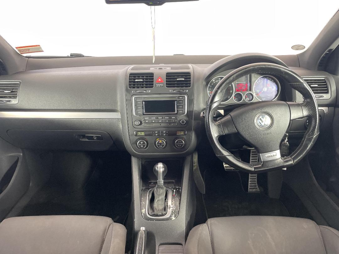 Photo '17' of Volkswagen Golf