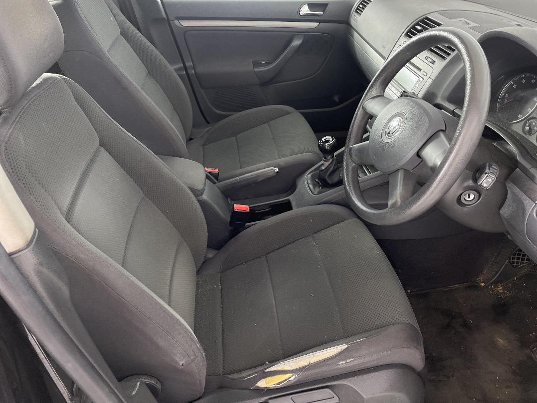 Photo '16' of Volkswagen Golf Photo '16' of Volkswagen Golf