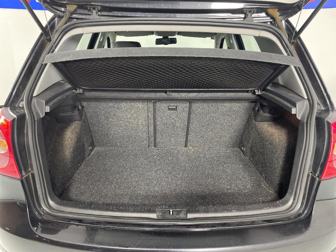 Photo '14' of Volkswagen Golf Photo '14' of Volkswagen Golf