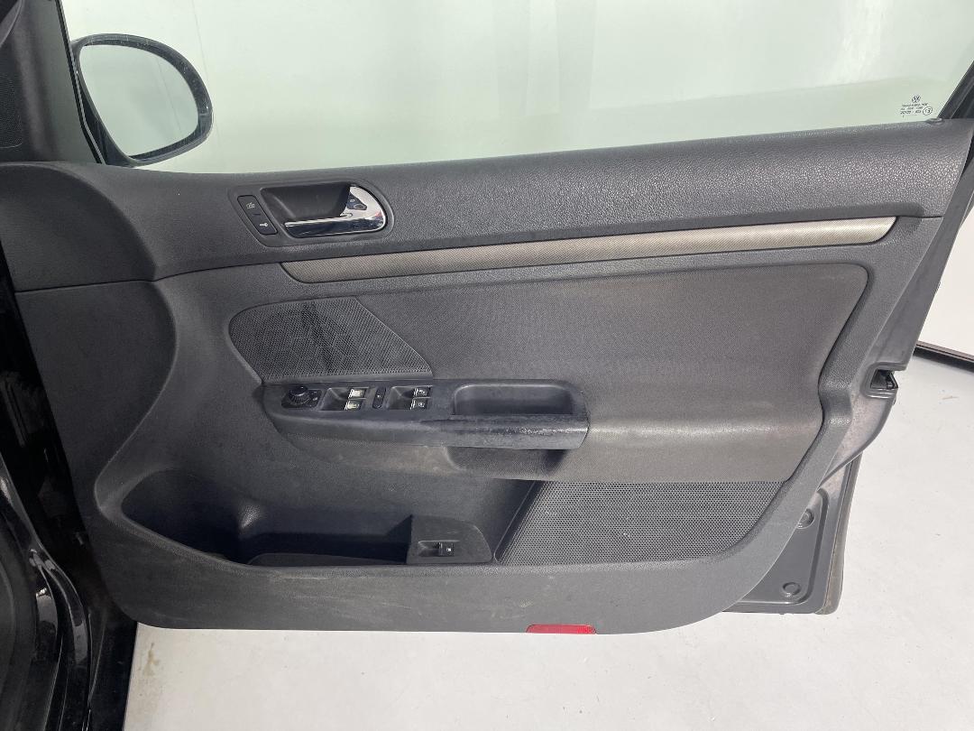 Photo '15' of Volkswagen Golf Photo '15' of Volkswagen Golf