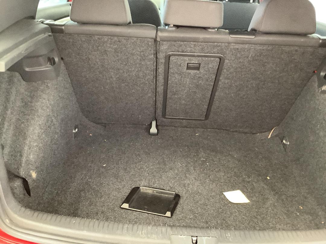 Photo '8' of Volkswagen Golf Photo '8' of Volkswagen Golf