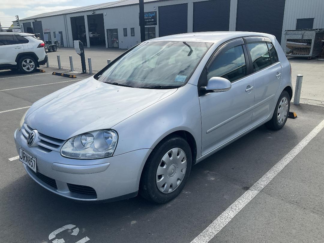 Photo '2' of Volkswagen Golf FSI Photo '2' of Volkswagen Golf FSI