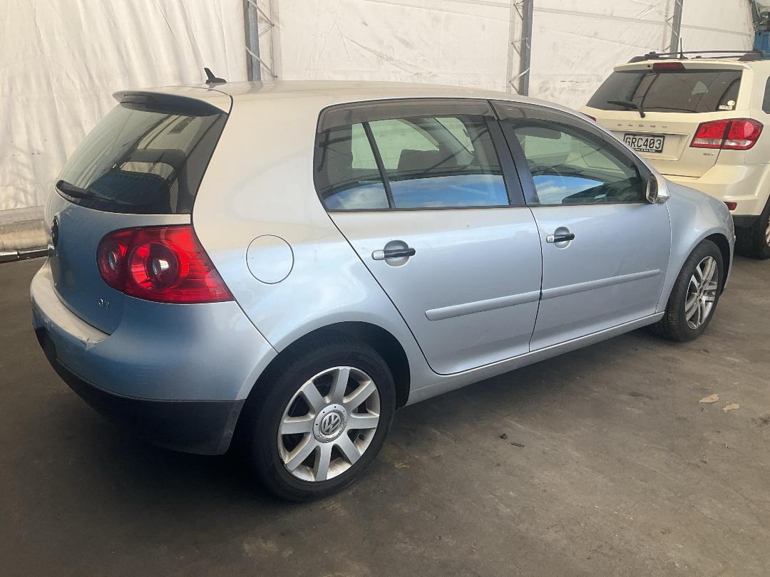 Photo '21' of Volkswagen Golf Photo '21' of Volkswagen Golf