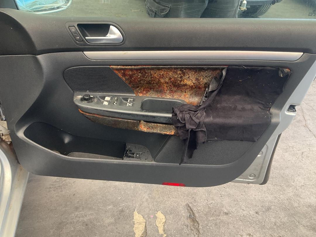 Photo '30' of Volkswagen Golf Photo '30' of Volkswagen Golf