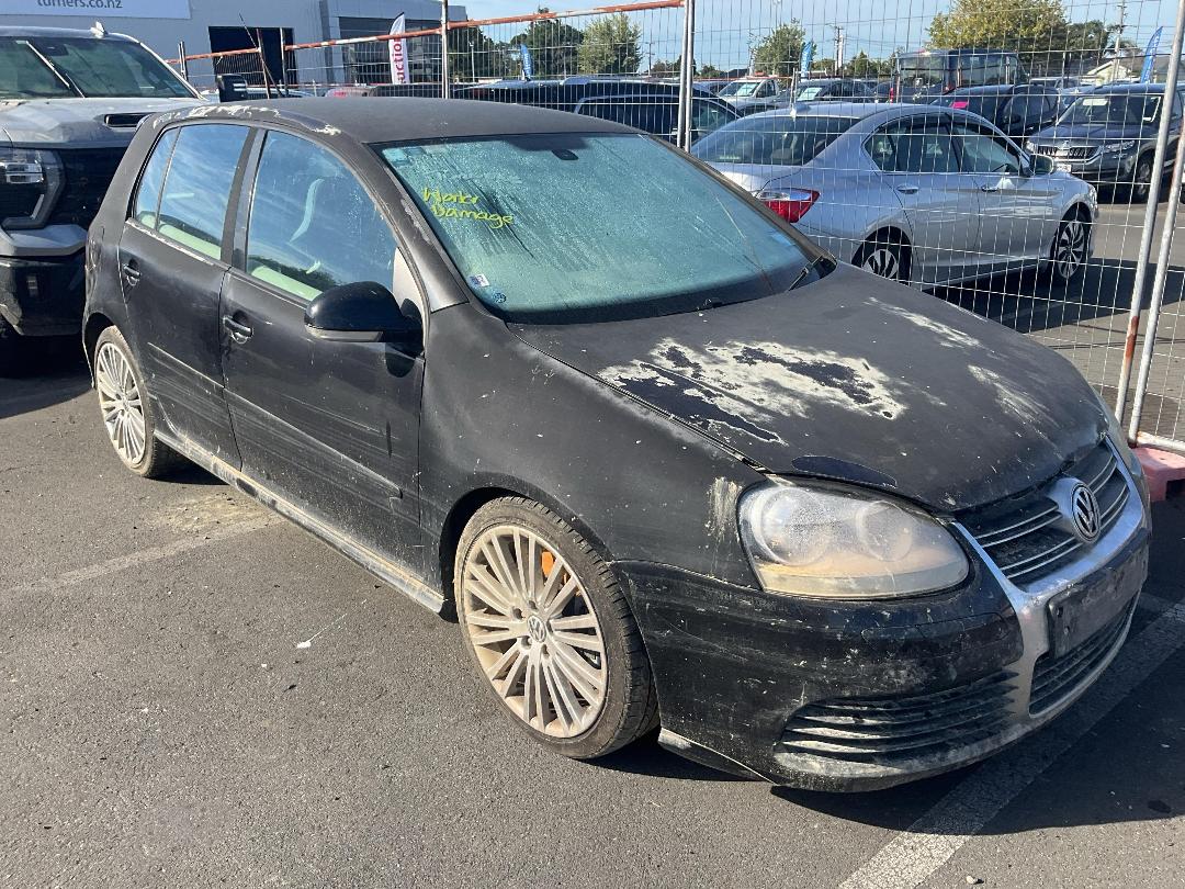 Photo '2' of Volkswagen Golf R32 V6 4M