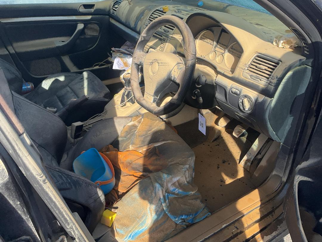 Photo '9' of Volkswagen Golf R32 V6 4M