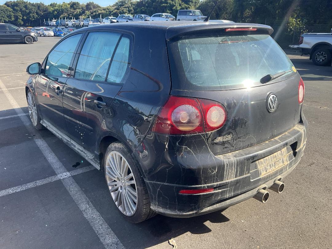 Photo '4' of Volkswagen Golf R32 V6 4M