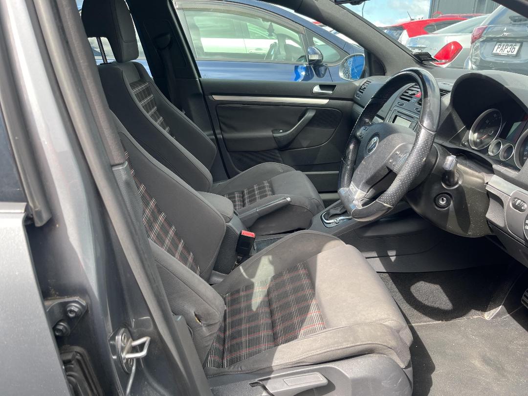 Photo '13' of Volkswagen Golf T GTI