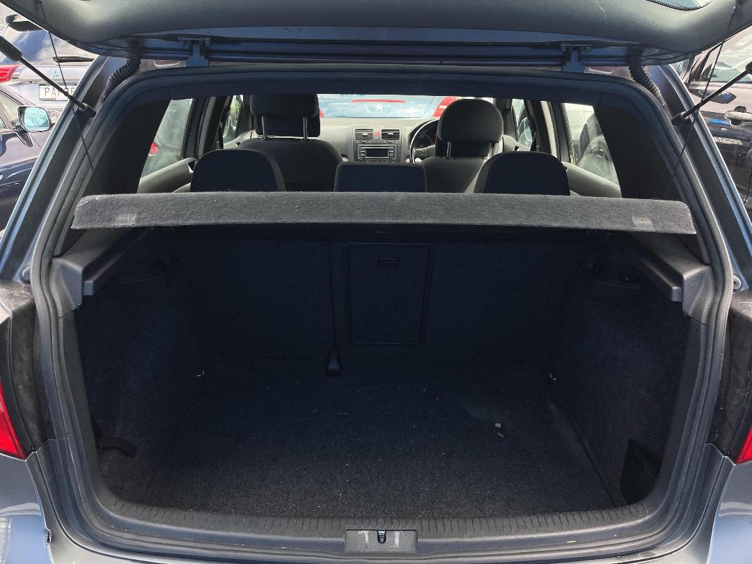 Photo '17' of Volkswagen Golf T GTI