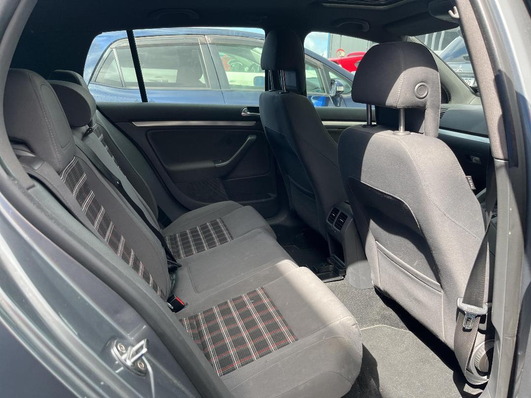 Photo '16' of Volkswagen Golf T GTI