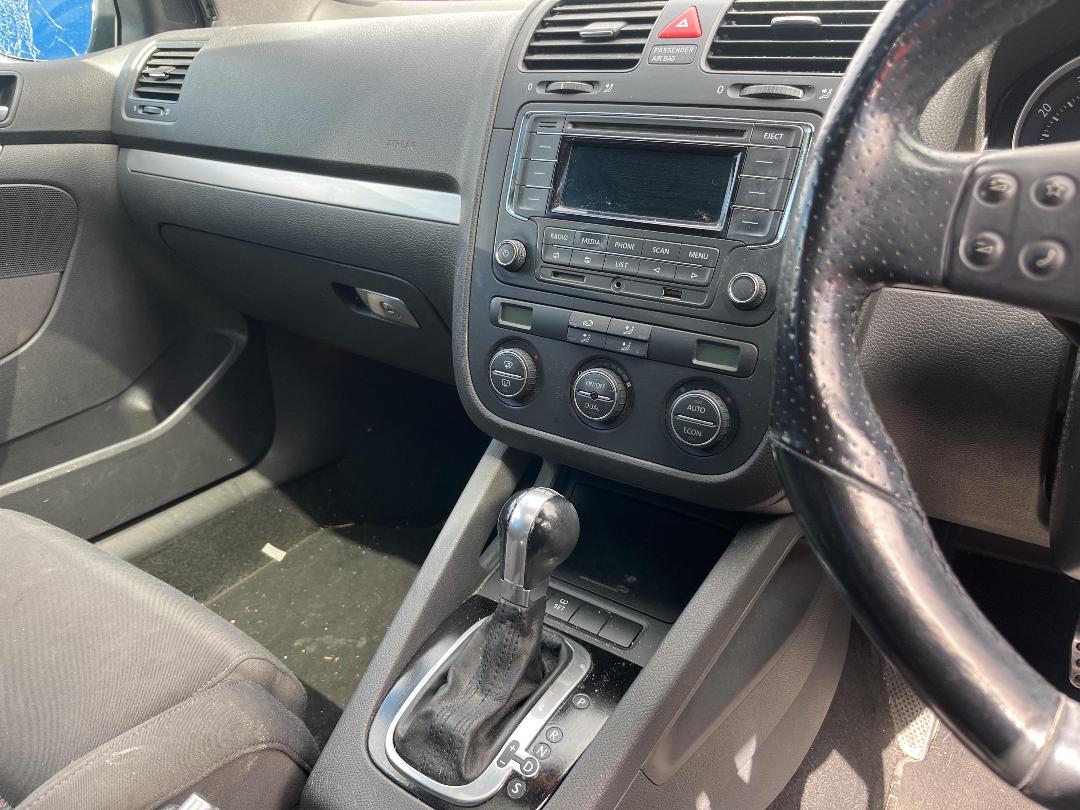 Photo '15' of Volkswagen Golf T GTI