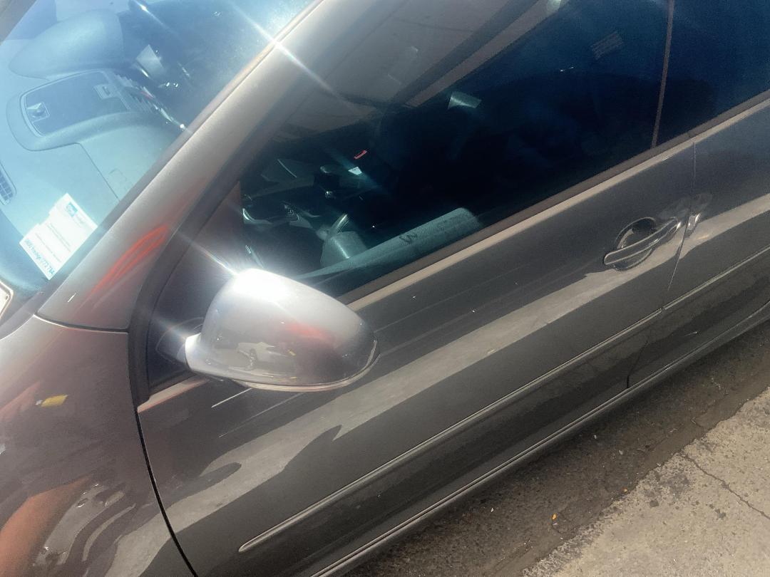 Photo '7' of Volkswagen Golf R32 V6 4M