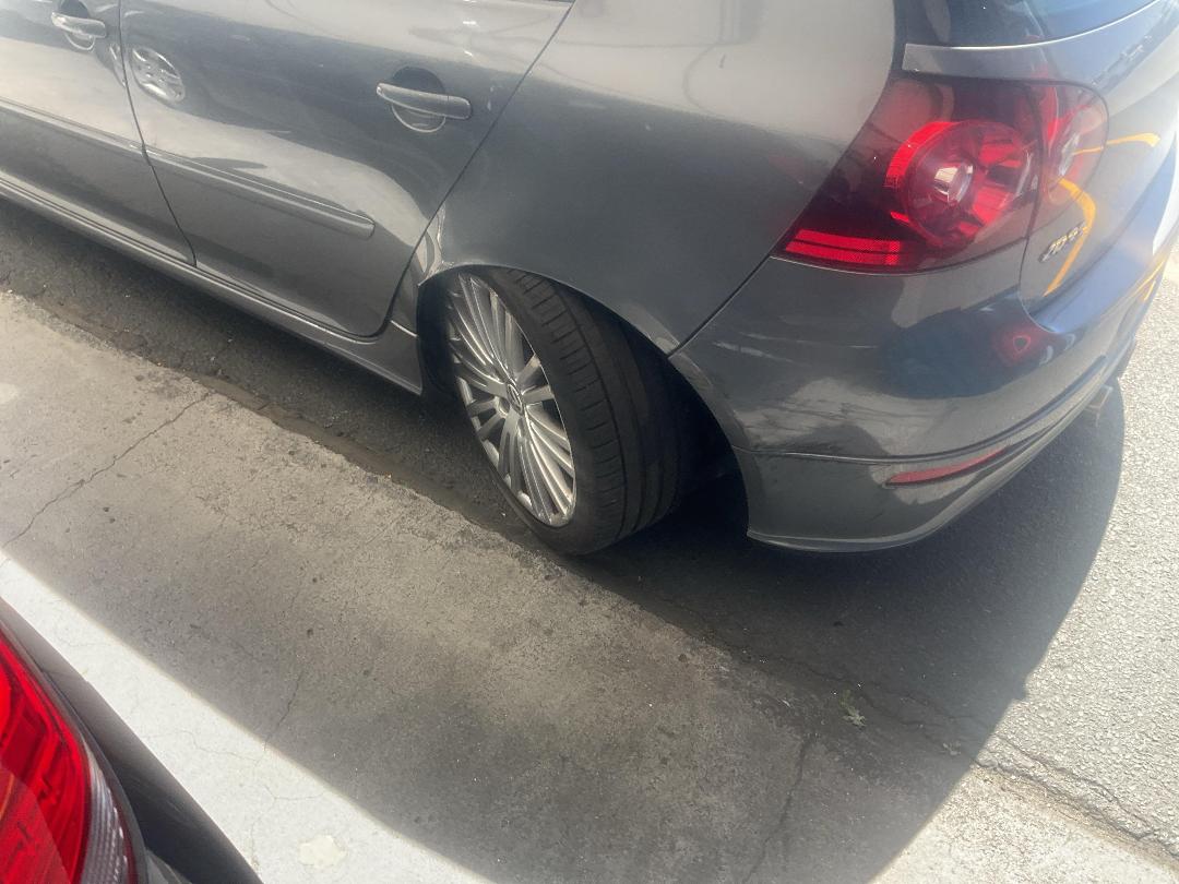 Photo '9' of Volkswagen Golf R32 V6 4M