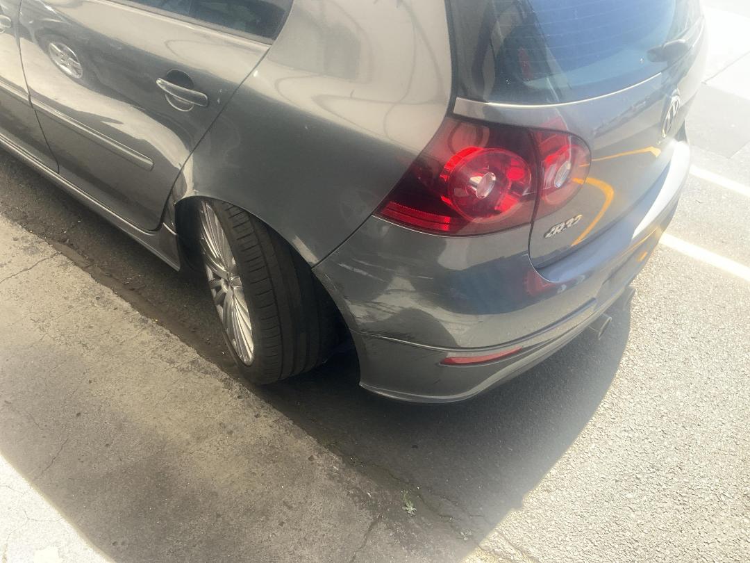 Photo '10' of Volkswagen Golf R32 V6 4M