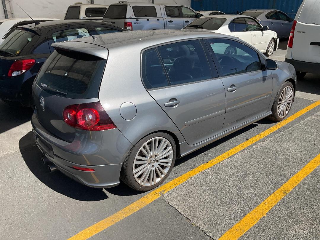 Photo '12' of Volkswagen Golf R32 V6 4M